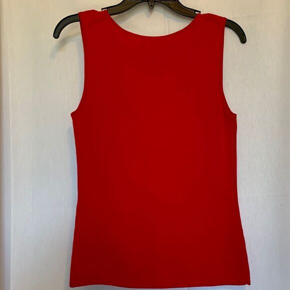 Cable & Gauge sleeveless top - Picture 2 of 5
